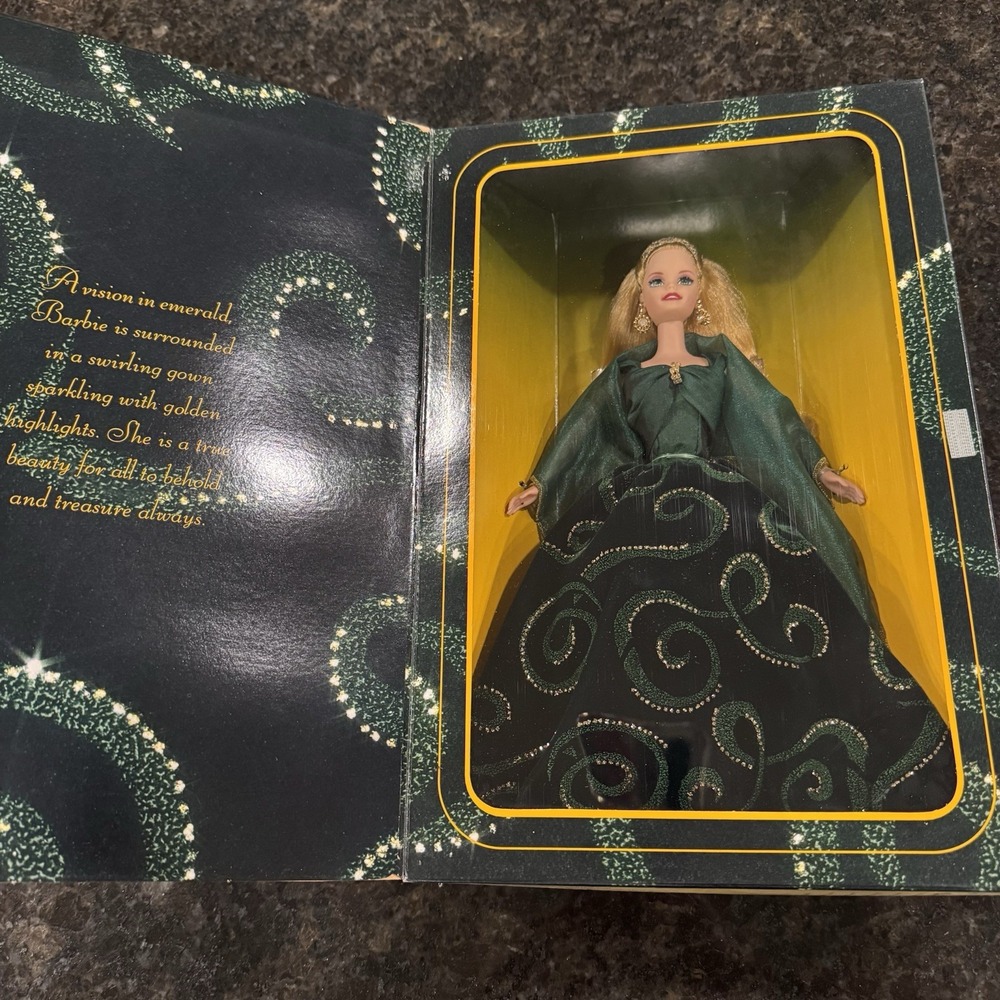 1996 Emerald Enchantment Society Barbie Mattel 17443 Blonde 90s Superstar Style